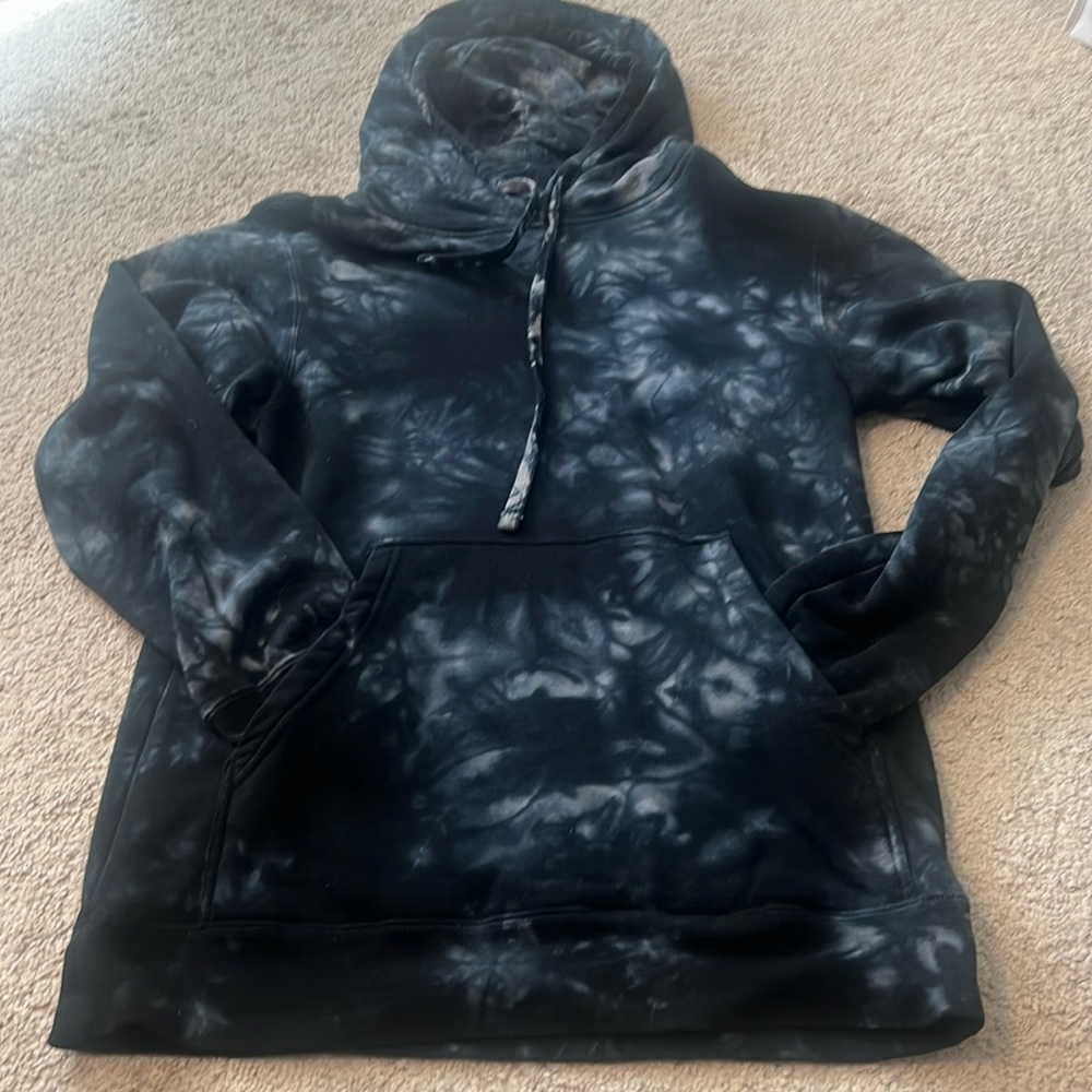 Black/gray tie dye hoodie with front pocket in size small